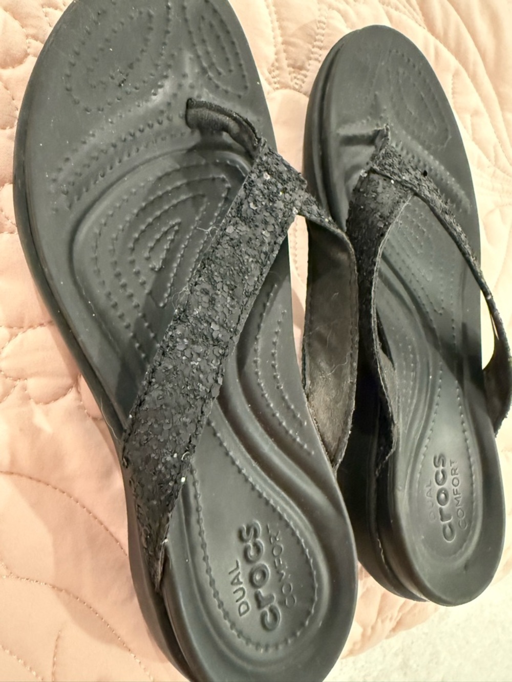 CROCS Black Glitter Thong Sandals Women's Dual Comfort